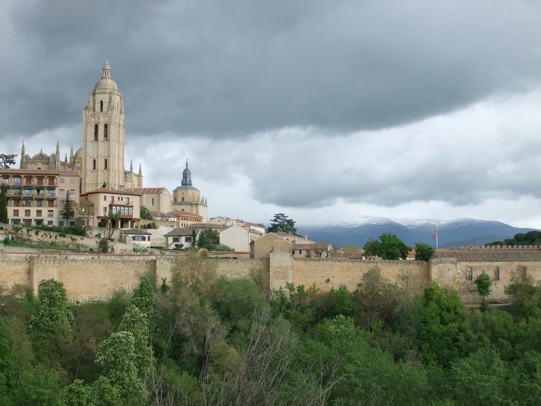 camping-el-acueducto-segovia-hukoz
