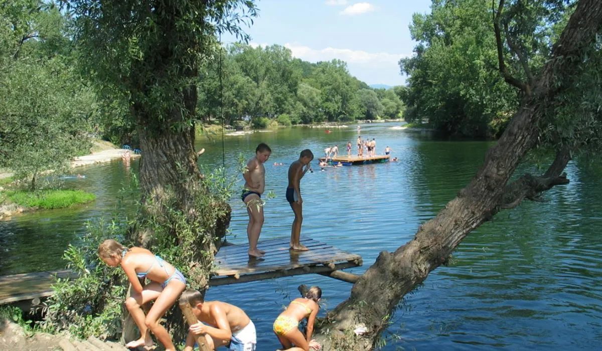 camping-podzemelj-river-kolpa-gradec-metlika-rmetg