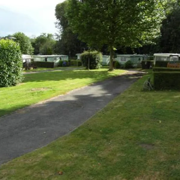 camping-municipal-de-la-hallerais-taden-51oeb
