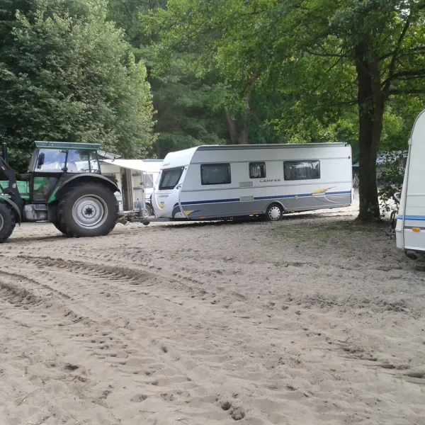 elbe-camp-hamburg-aaje7