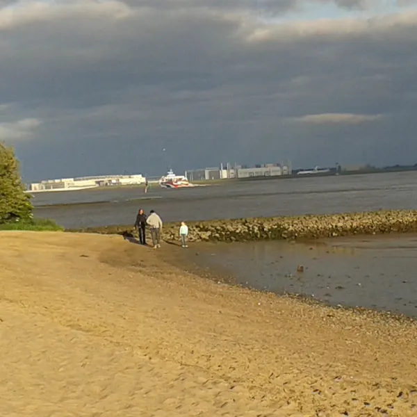 Elbe Camp
