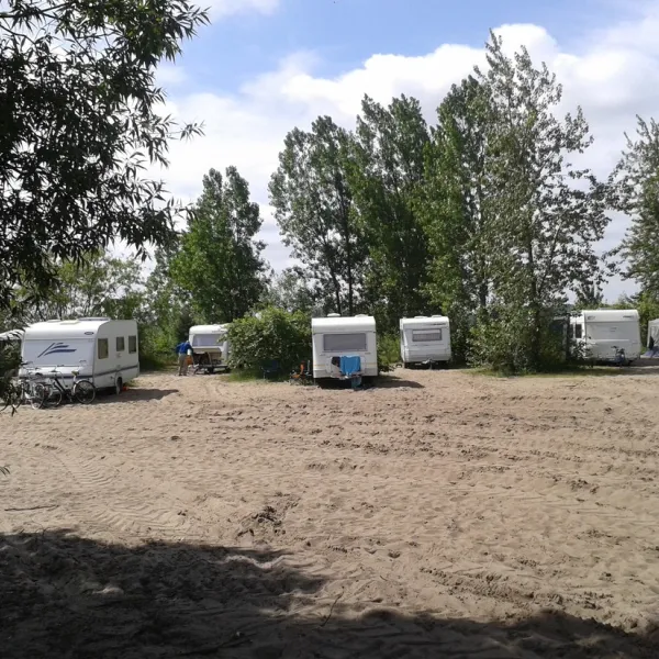 Elbe Camp