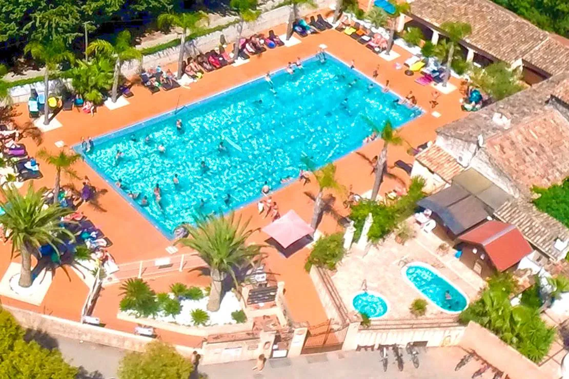 camping-les-pecheurs-roquebrune-sur-argens-sk7zw