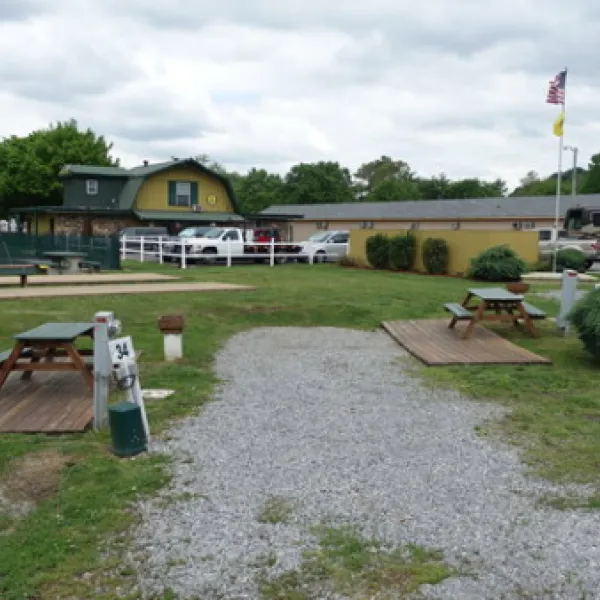 nashville-yogi-bear-jellystone-camp-resort-nashville-ksgqw