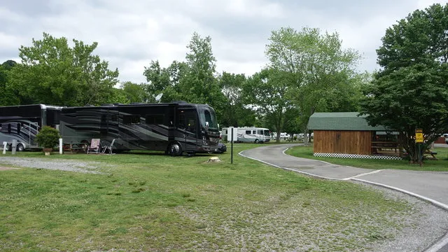 nashville-yogi-bear-jellystone-camp-resort-nashville-wie7f