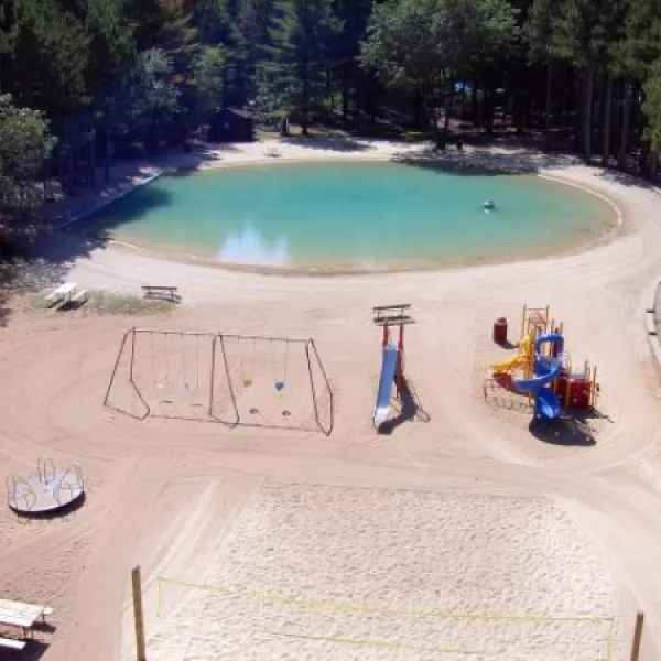 flanagans-pearl-lake-campsite-inc-red-granite-rxyv8