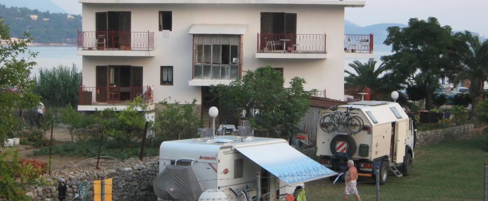 Camping Sutomore
