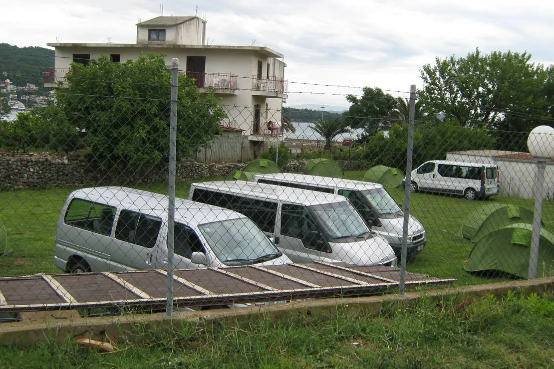 camping-sutomore-sutomore-f0s6x