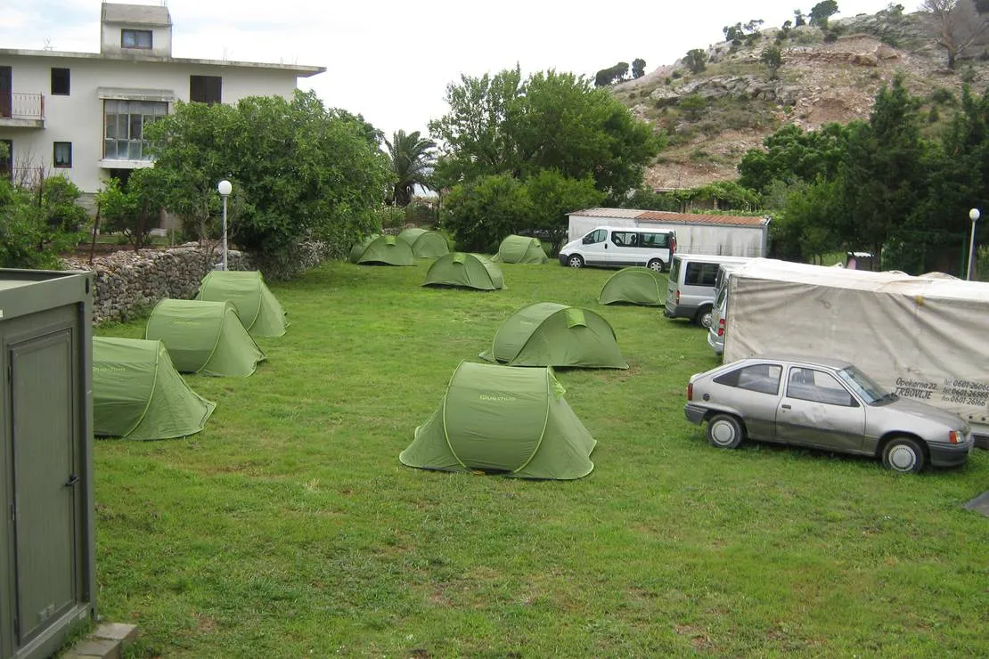 camping-sutomore-sutomore-wi9ip