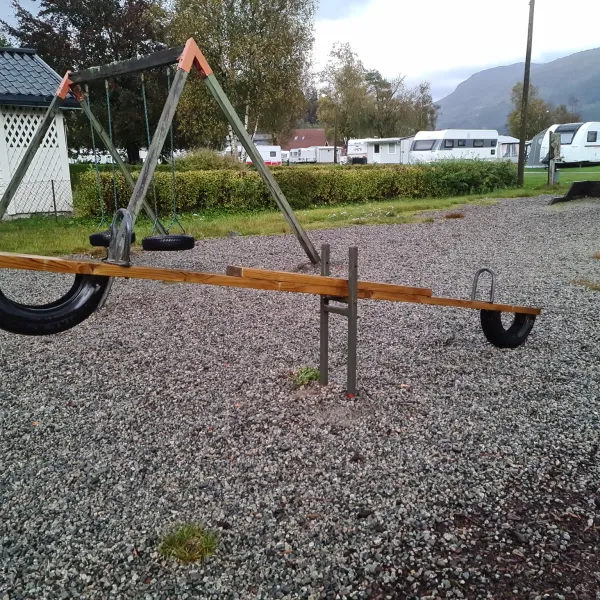 sauda-fjord-camping-saudasjoen-norway-5q6zo