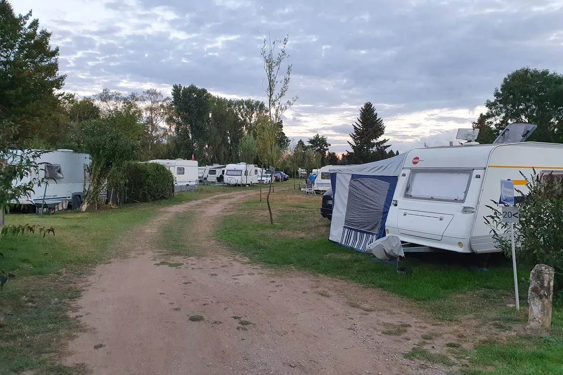 camping-rheinblick-am-zonser-grind-dormagen-ewsgm