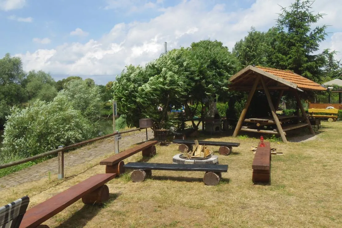 freizeitcamp-und-kanuverleih-berkawerra-berka-9sewy