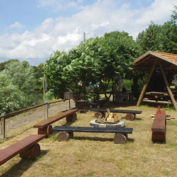 freizeitcamp-und-kanuverleih-berkawerra-berka-9sewy