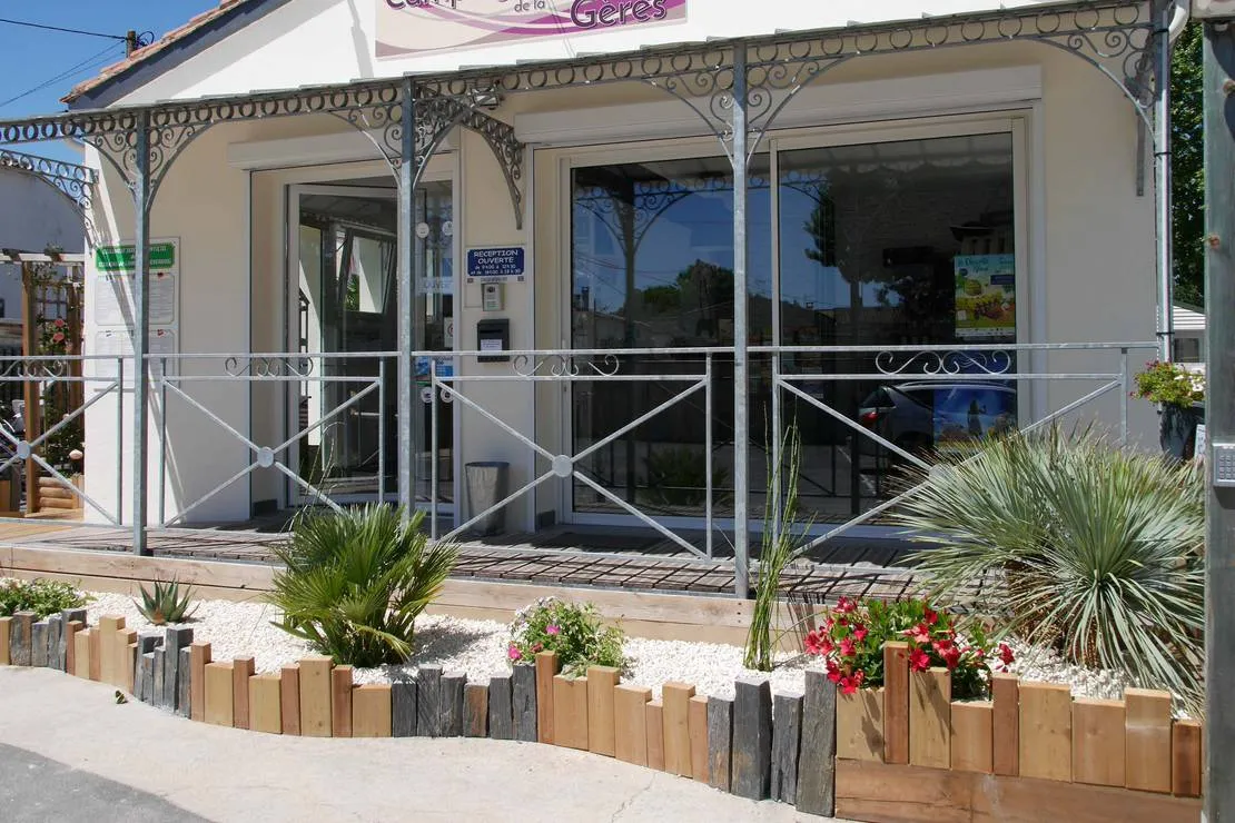 camping-de-la-geres-surgeres-aflq1