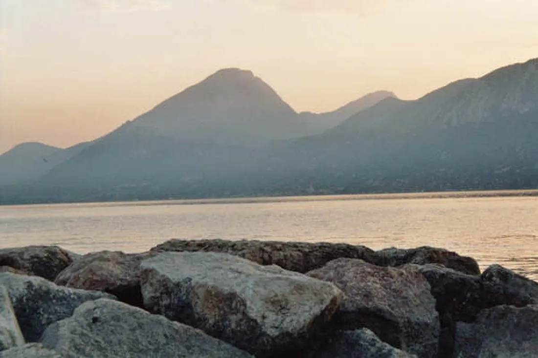 primavera-brenzone-sul-garda-myqr4