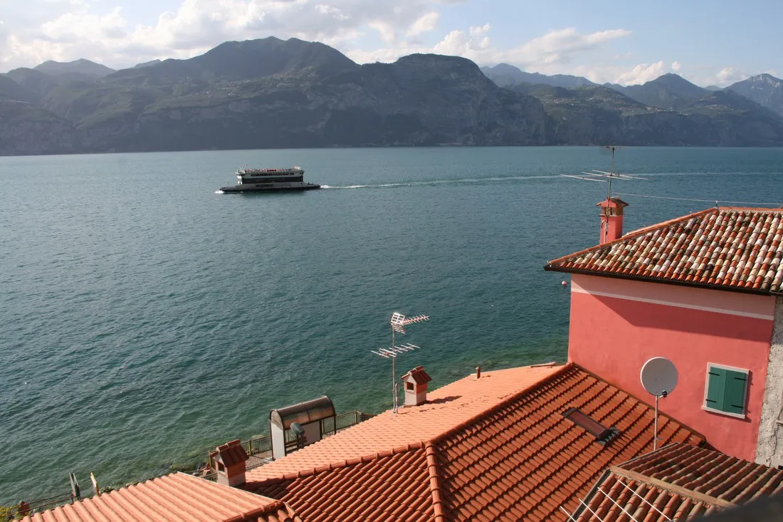 primavera-brenzone-sul-garda-q3pvn