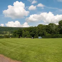 talybont-farm-caravan-powys-7xcar