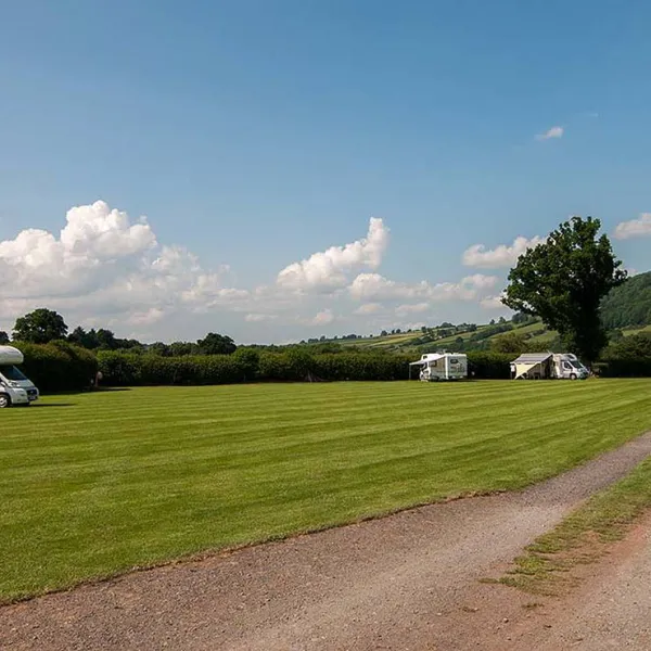 talybont-farm-caravan-powys-baslc
