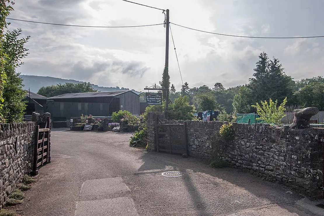 talybont-farm-caravan-powys-zyqwl