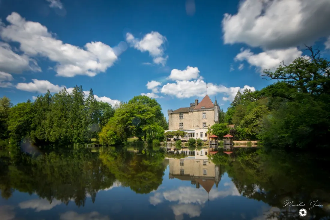 dordogne-chateau-le-verdoyer-champs-romain-0c00p