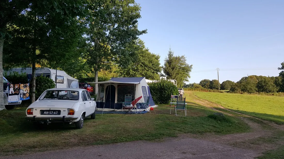 dordogne-chateau-le-verdoyer-champs-romain-2jiqr