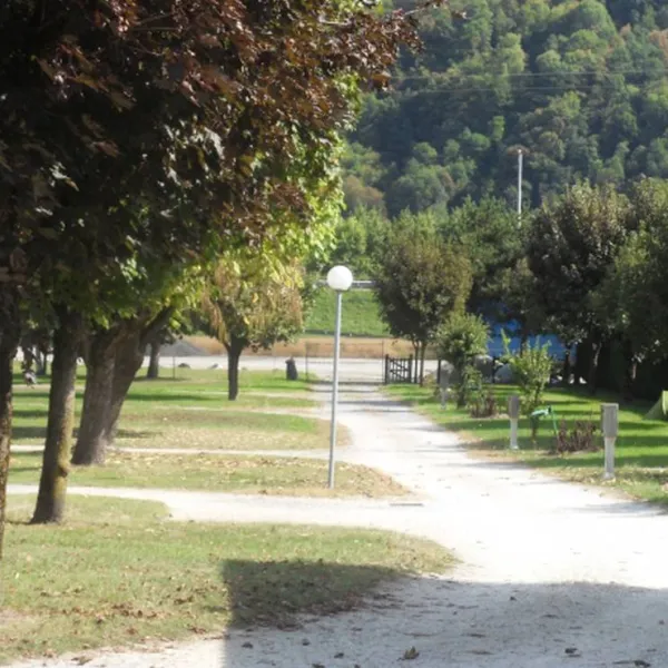 camping-le-tarin-la-bathie-dog7z