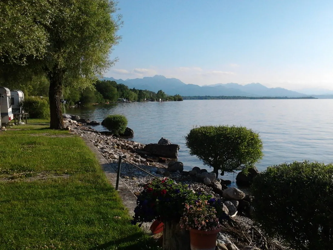 mowenplatz-chiemsee-chieming-ztz7t