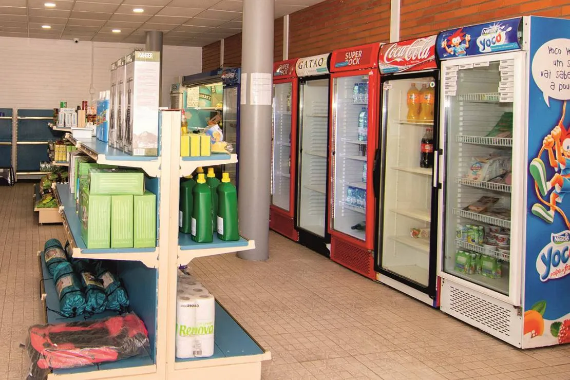 lisboa-camping-bungalows-monsanto-7vkyw