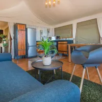idwala-le-ingwe-tent-hekpoort-brzhq