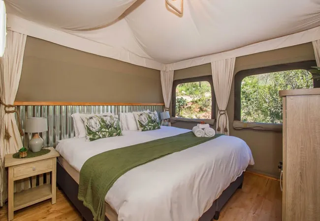 idwala-le-ingwe-tent-hekpoort-m0wli