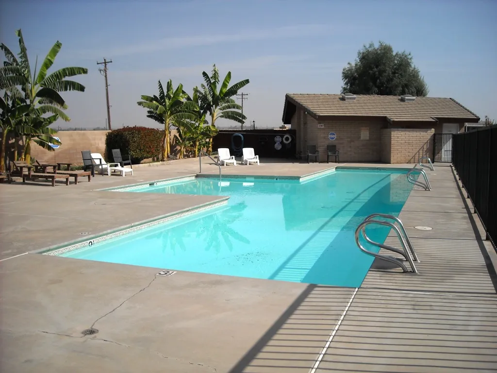 bakersfield-rv-travel-park-bakersfield-tt4ox