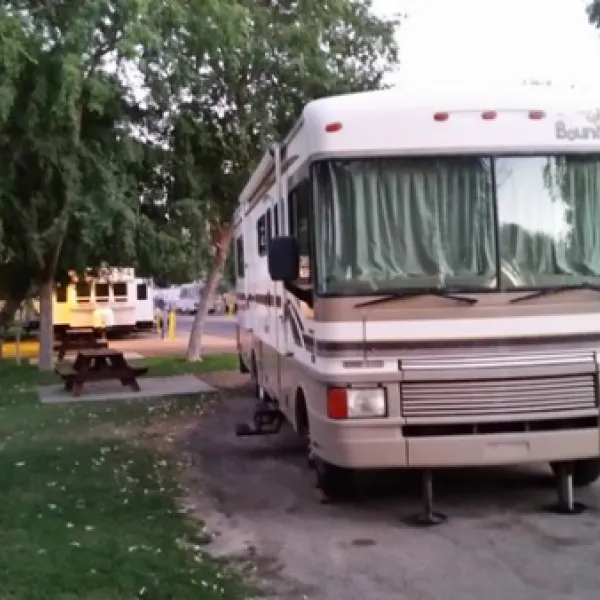 bakersfield-rv-travel-park-bakersfield-uylwx