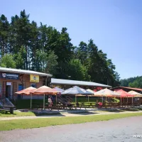 autokemp-wilsonka-na-dalesicke-prehrade-hartvikovice-l4ktd