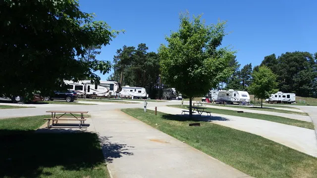 vacation-station-rv-park-ludington-zqm9e