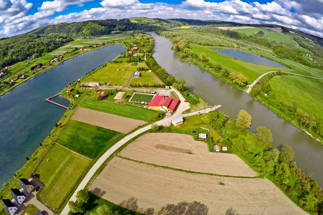 camping-u-schabinskiej-nad-sanem-krzemienna-eraay