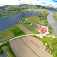 camping-u-schabinskiej-nad-sanem-krzemienna-jzbwe