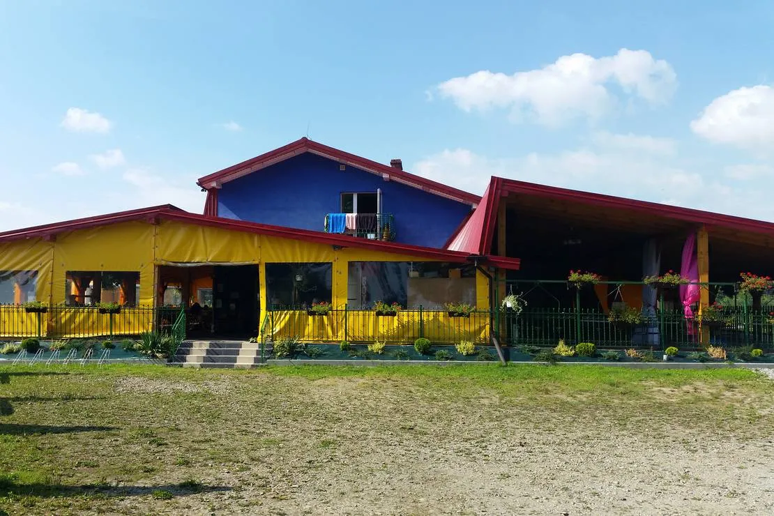 camping-u-schabinskiej-nad-sanem-krzemienna-ljaxr
