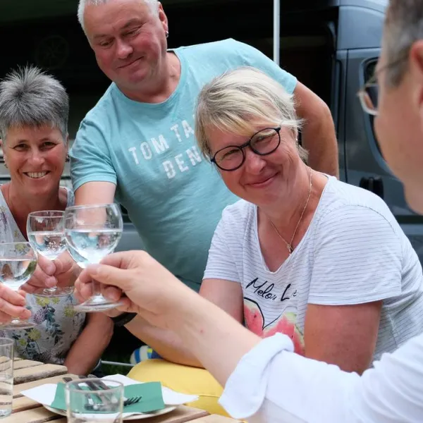 caravan-und-wohnmobilstellplatz-am-bilzbad-in-radebeul-bei-dresden-radebeul-bei-dresden-is60u