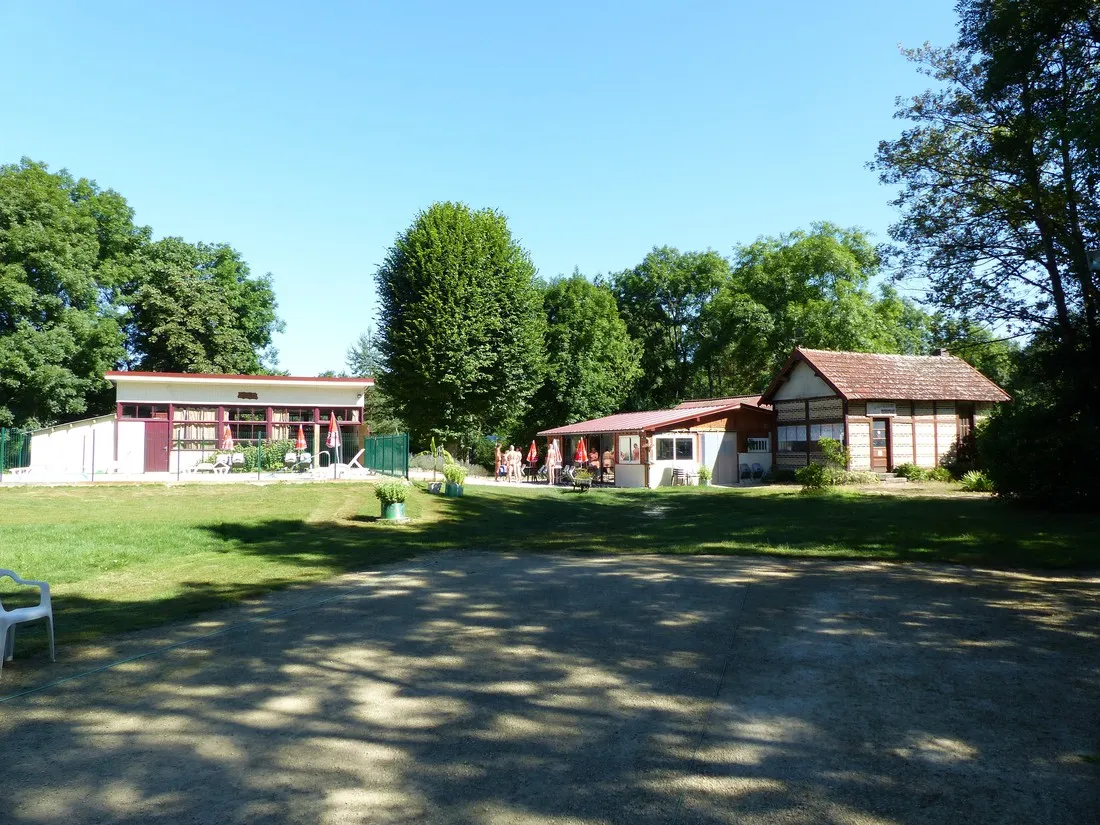 club-naturiste-du-soleil-de-troyes-verrieres-nyetz