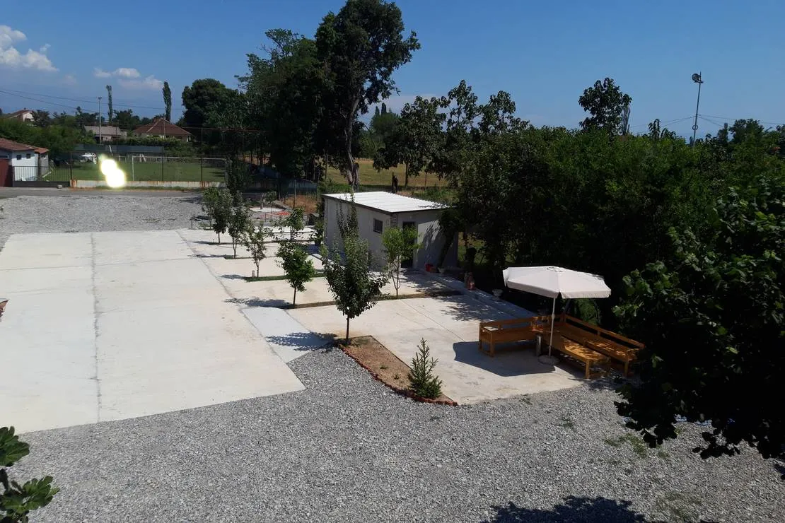 autocamp-campus-golubovci-wtoa3