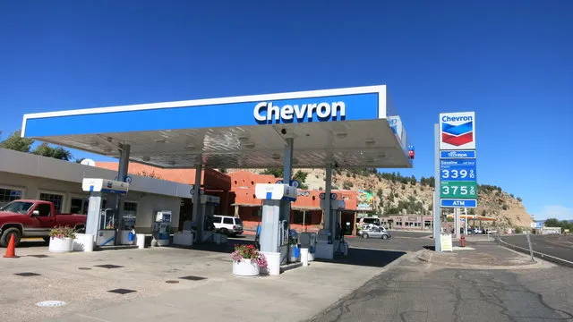 chevron-gas-station-mount-carmel-chzve