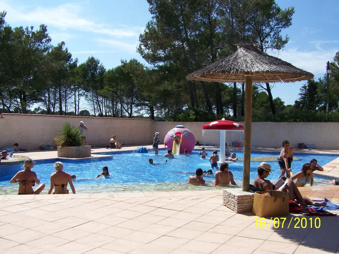 les-grands-pins-le-castellet-dmy3e