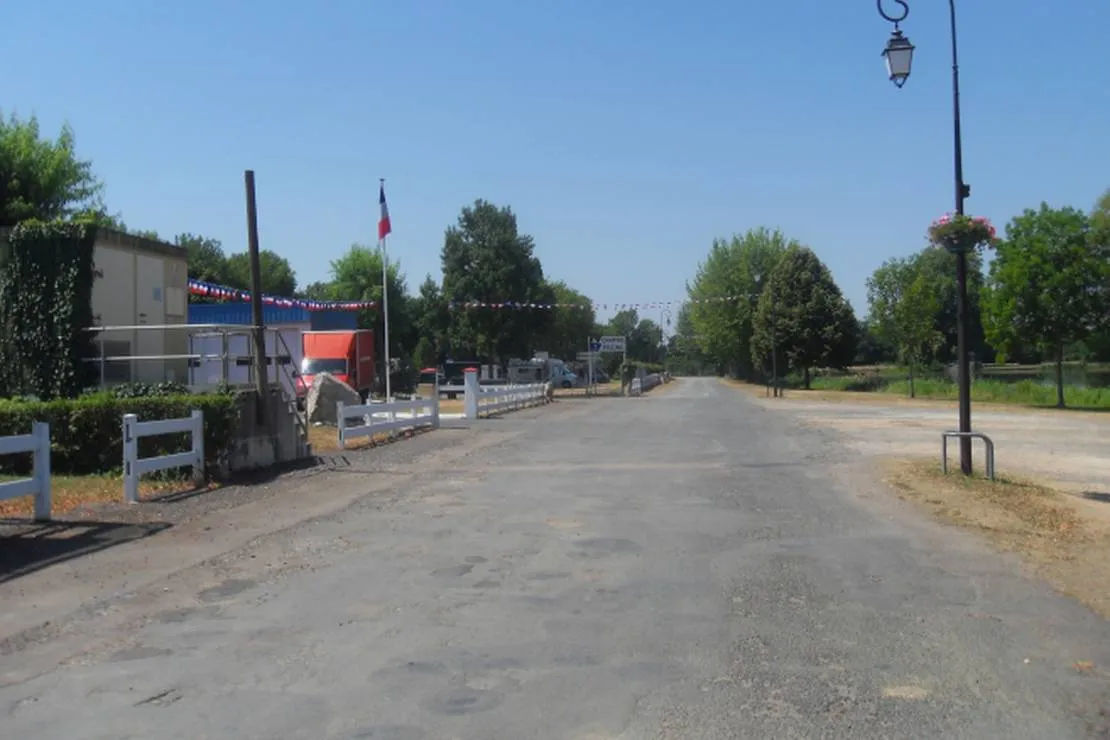 camping-municipal-cercy-la-tour-cercy-la-tour-nuy7s