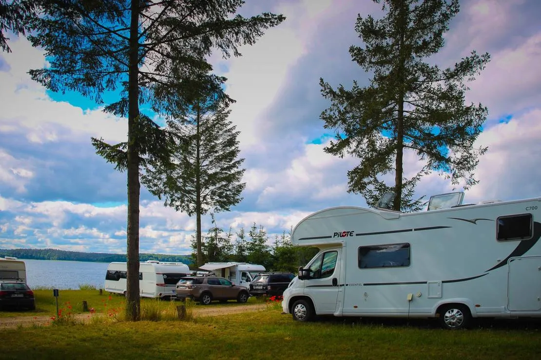 camper-club-lubie-resort-camping-gudowo-rmjou