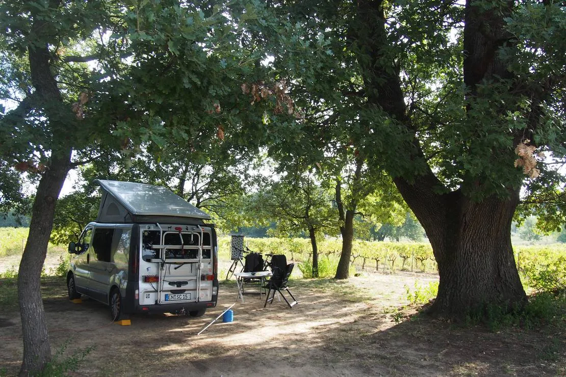 camping-les-boudougnes-oppede-teiao