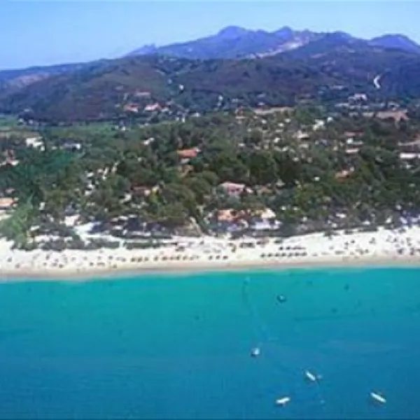 lido-capoliveri-op-elba-9ul4j