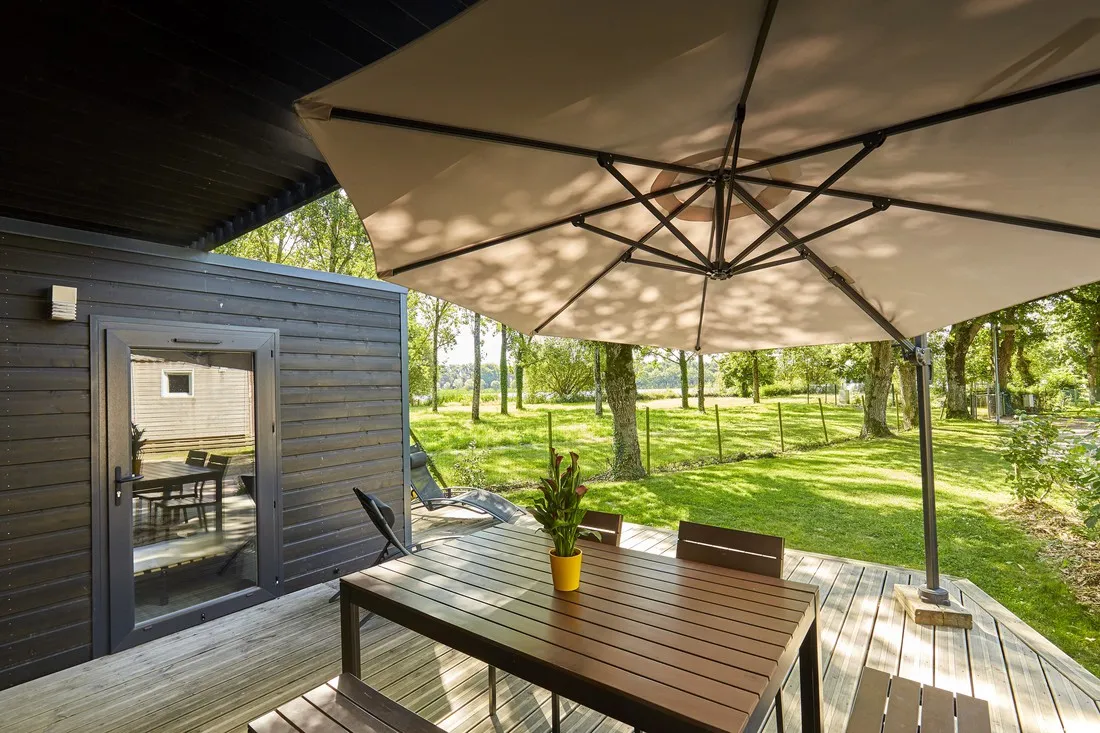 flower-camping-du-lac-de-la-chausseliere-la-guyonniere-isb2h