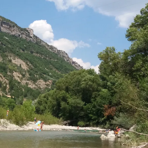 la-vallee-bleue-sahune-0rgxz