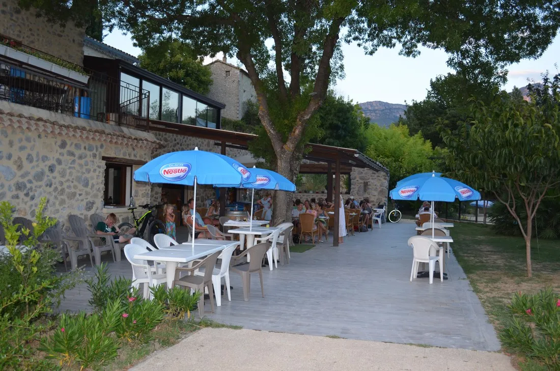 la-vallee-bleue-sahune-g11sk
