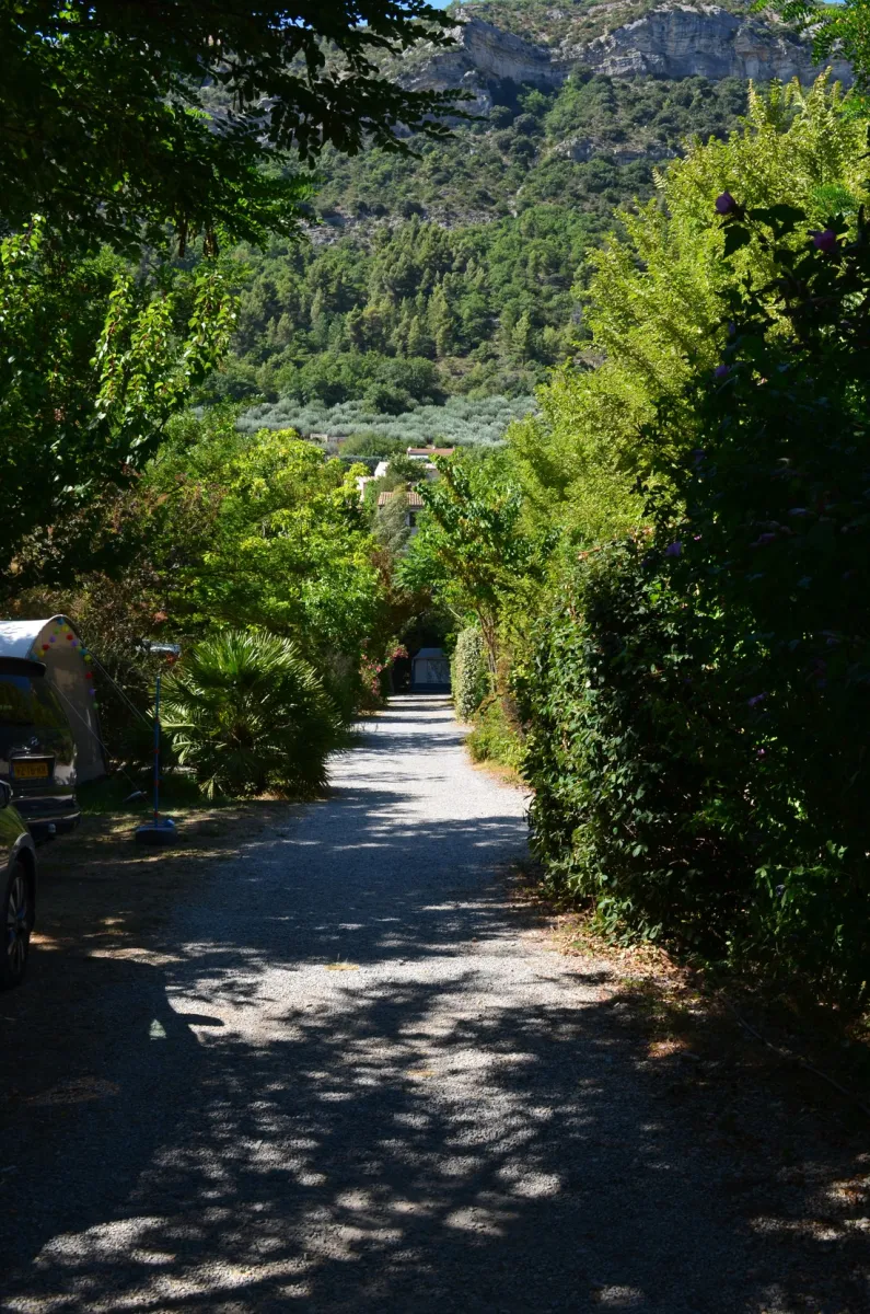 la-vallee-bleue-sahune-u3oaf
